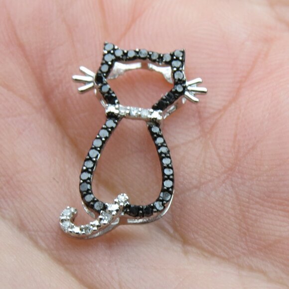 $950 10k Gold Cat Black & White Diamond Pendent - Picture 1 of 3